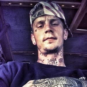 Meet your Posher, Aaron